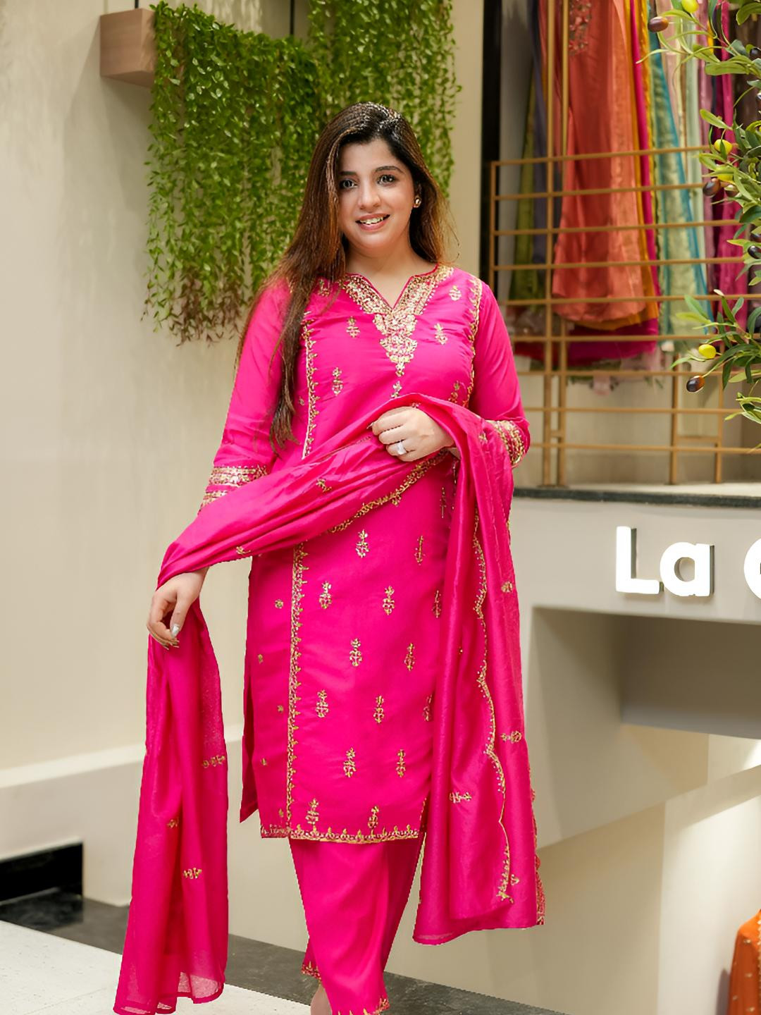 J.KANJI Women Ethnic Motifs Embroidered Regular Thread Work Kurta Set With Dupatta