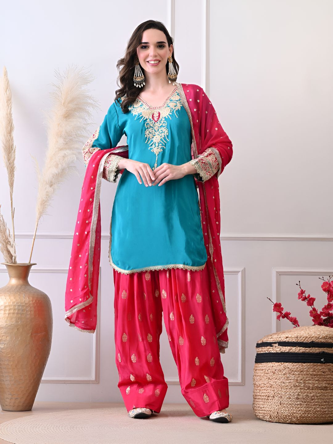 Shop Begum Riwaayat Farshi suit Women Farshi Ethnic Motifs Embroidered Thread Work Kurta Sets