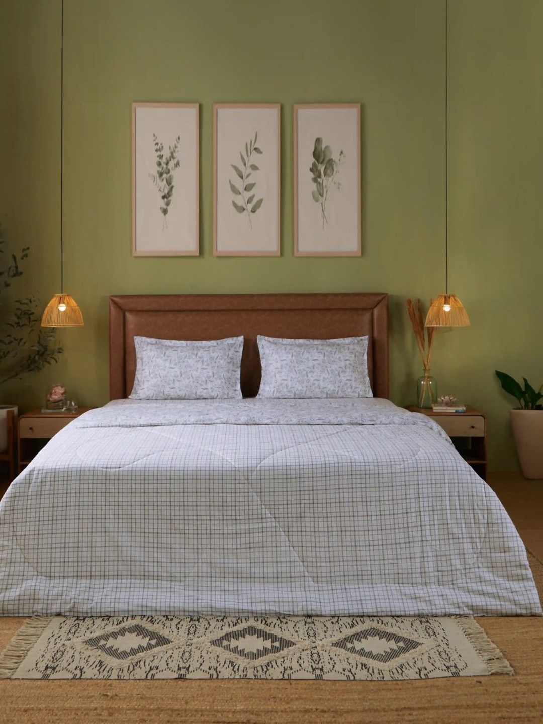 LIVSPACE Mishella White Geometric Printed Pure Cotton AC Room 120 GSM Double Bed Comforter