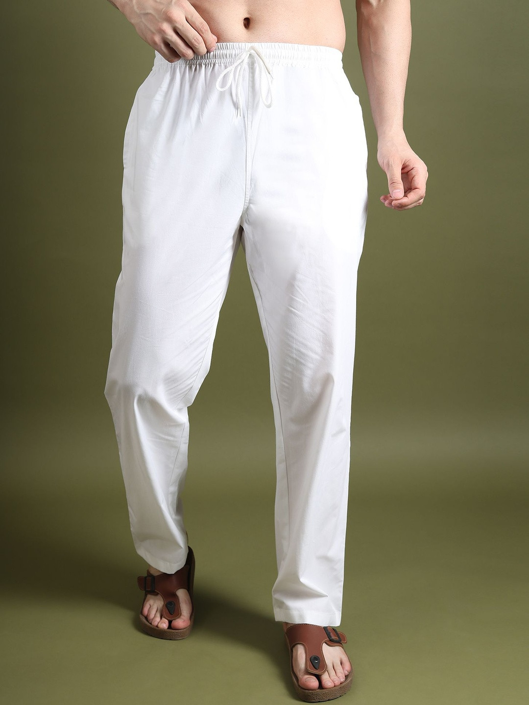 DASTEKARIGAR Men White Mid-Rise Cotton Pyjamas