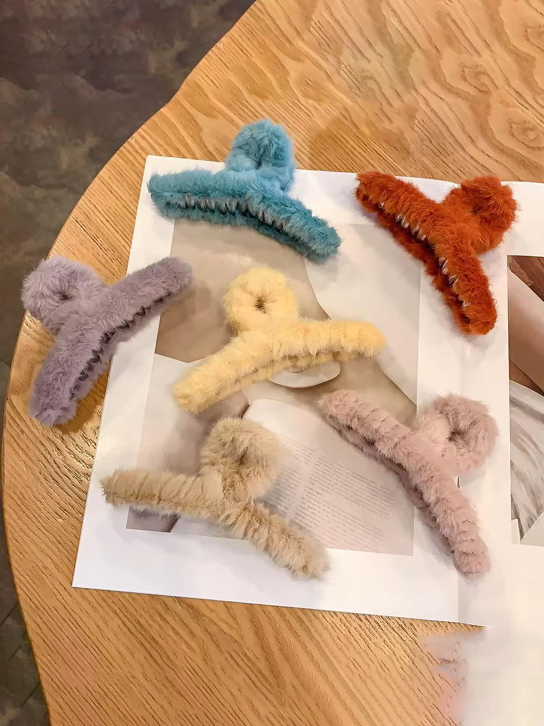 KHANBAGSTORE Girls Set Of 6 Fur Grip Barrettes T Shape Clips