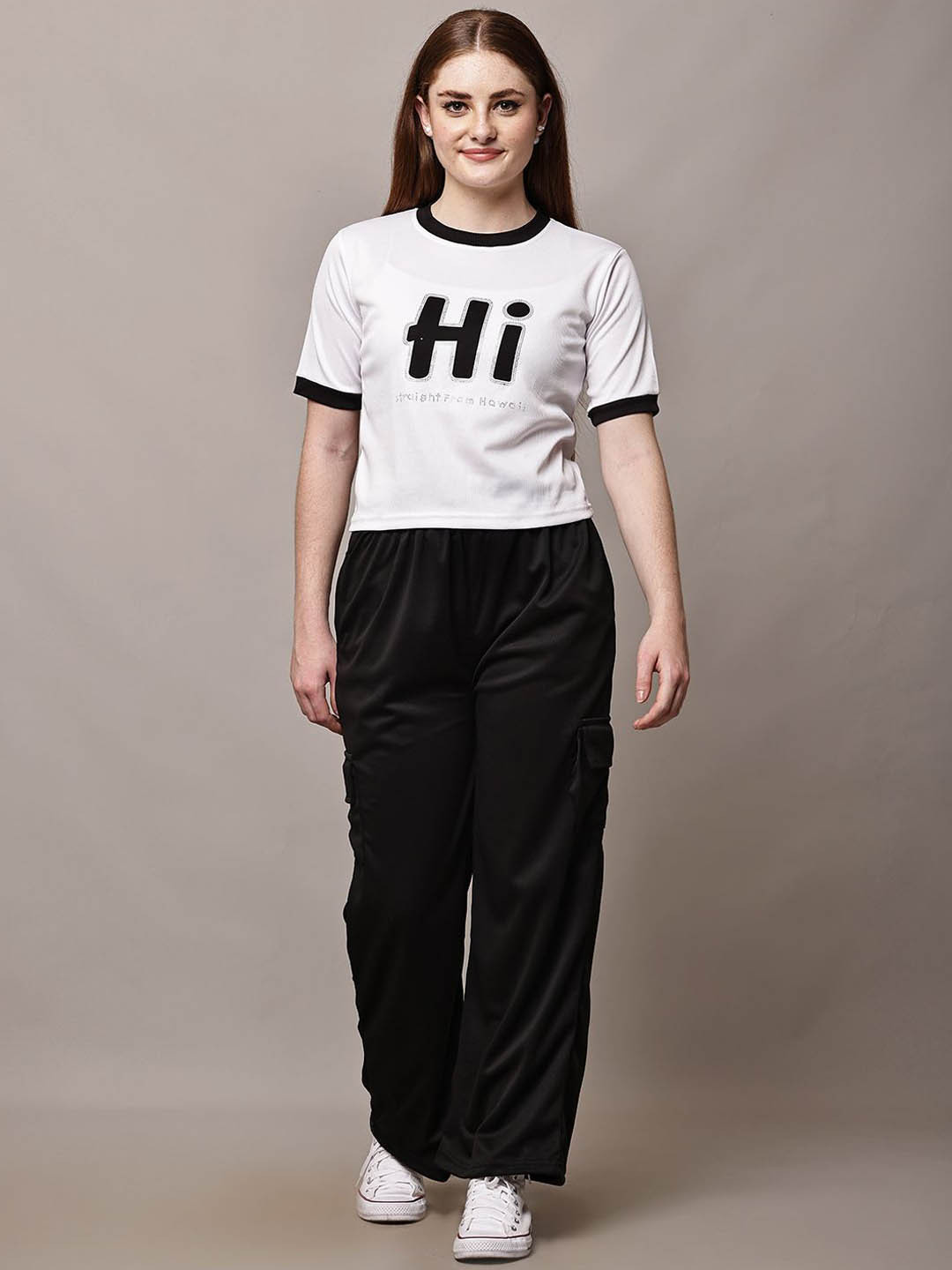 R Cube Printed Round Neck T-Shirt With Trousers