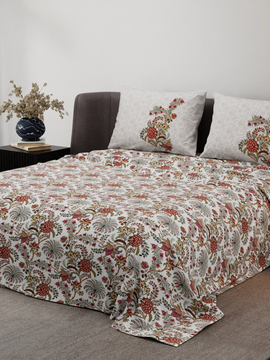 Synergized Cotton Brown & White Ethnic Cotton 220 TC Super King Bedsheet Set-2.74mx2.74m
