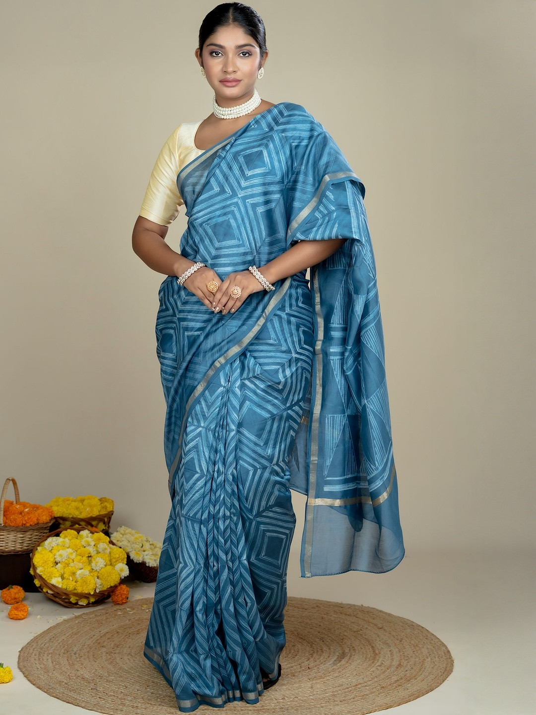 Ushvii Abstract Printed Silk Cotton Saree With Blouse
