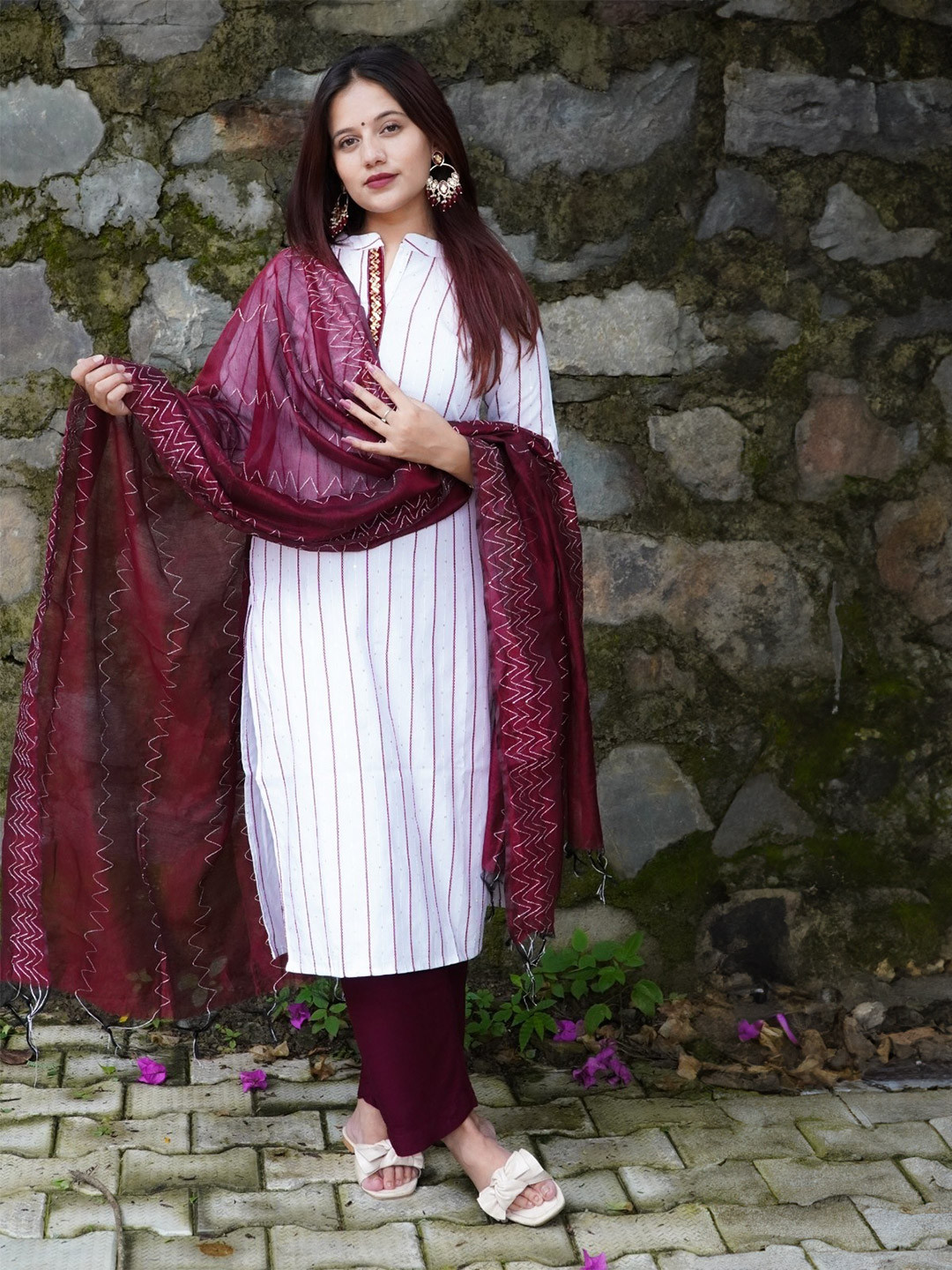Maadwara Striped Regular Kurta With Trousers & Dupatta
