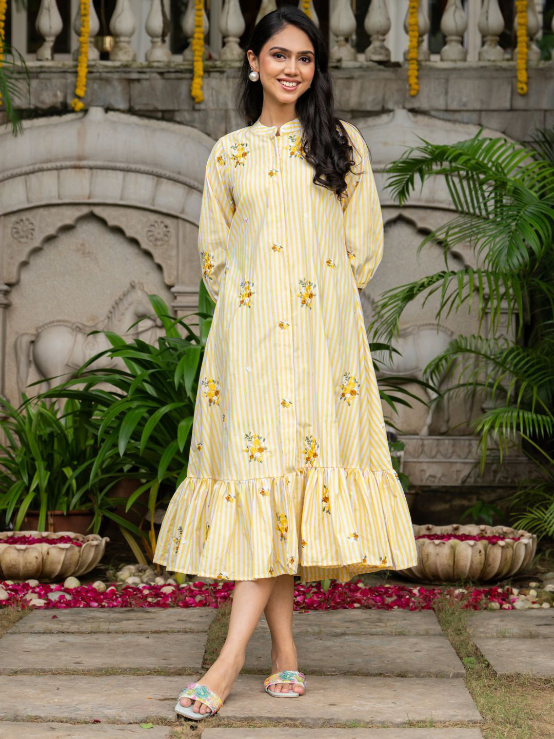 HOUSE OF JAMOTI Babe Women Floral Printed Mandarin Collar Tiered A-Line Midi Dress