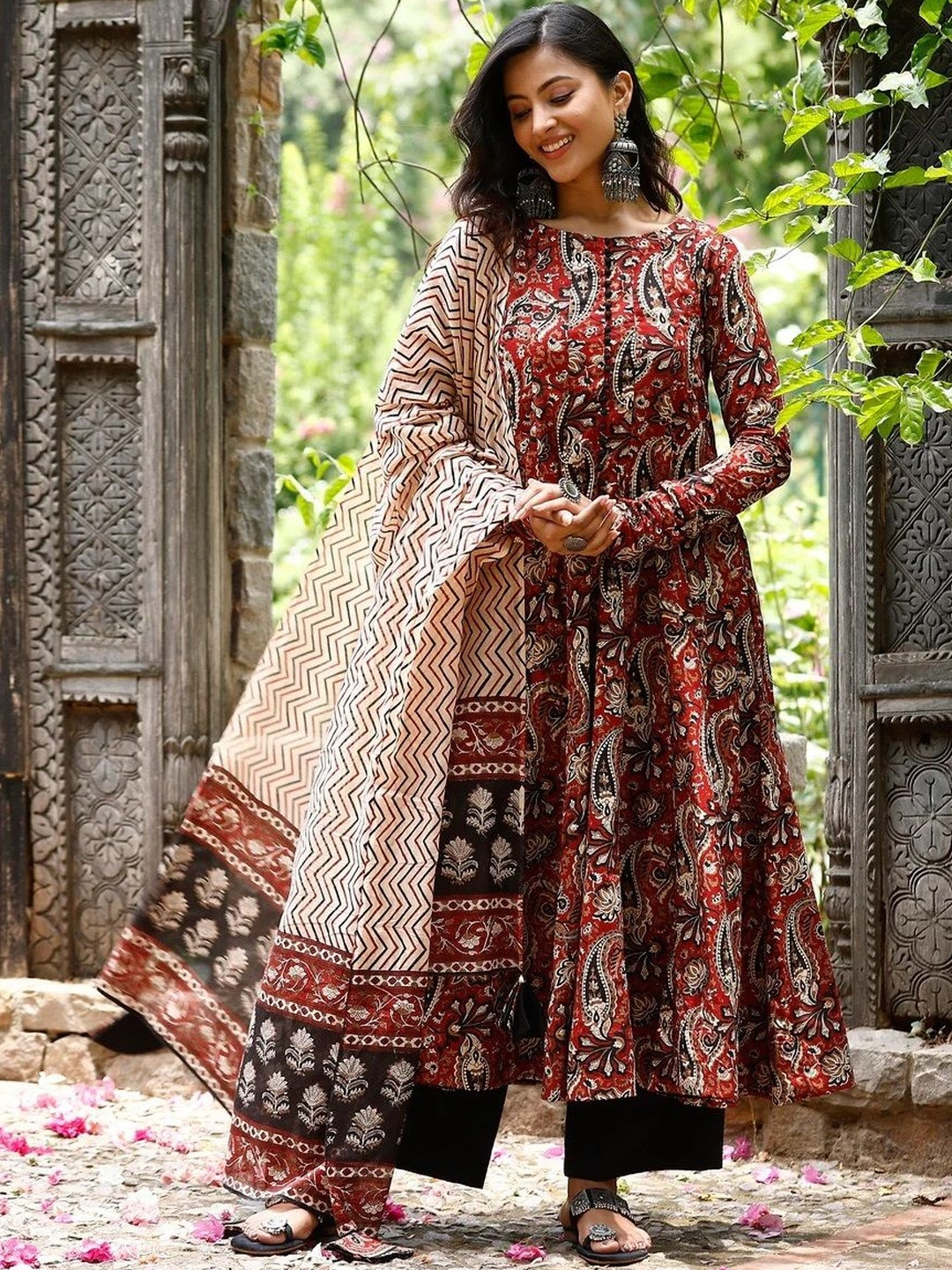 KLOSIA Ethnic Motifs Printed Tiered Anarkali Kurta With Palazzos & Dupatta