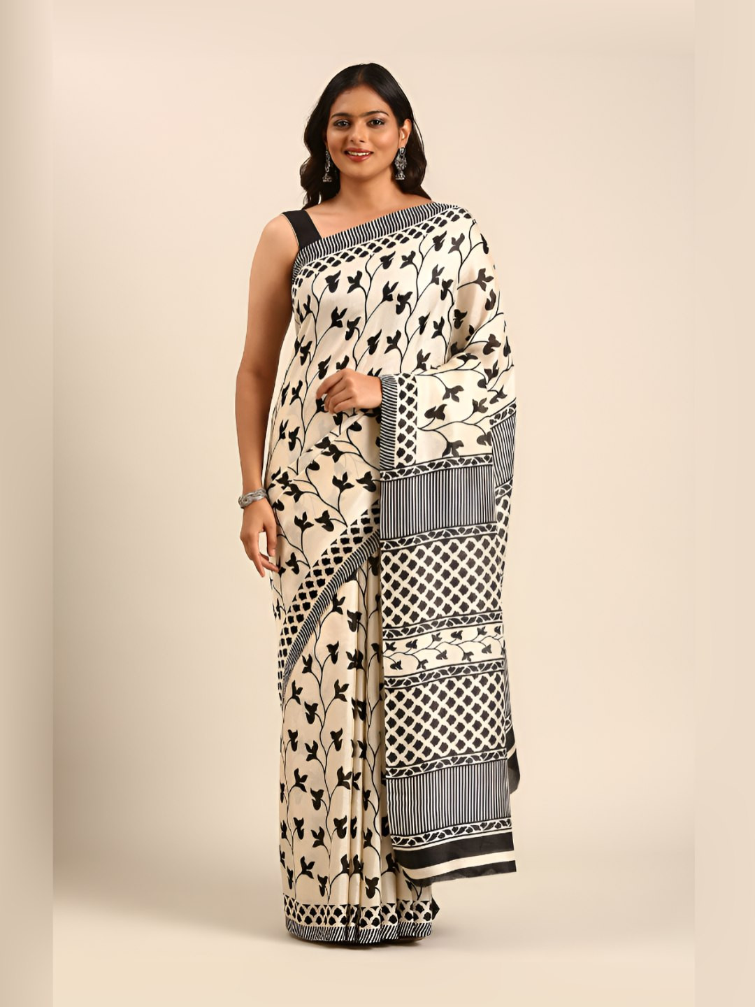 Floral Printed Tussar Saree 8