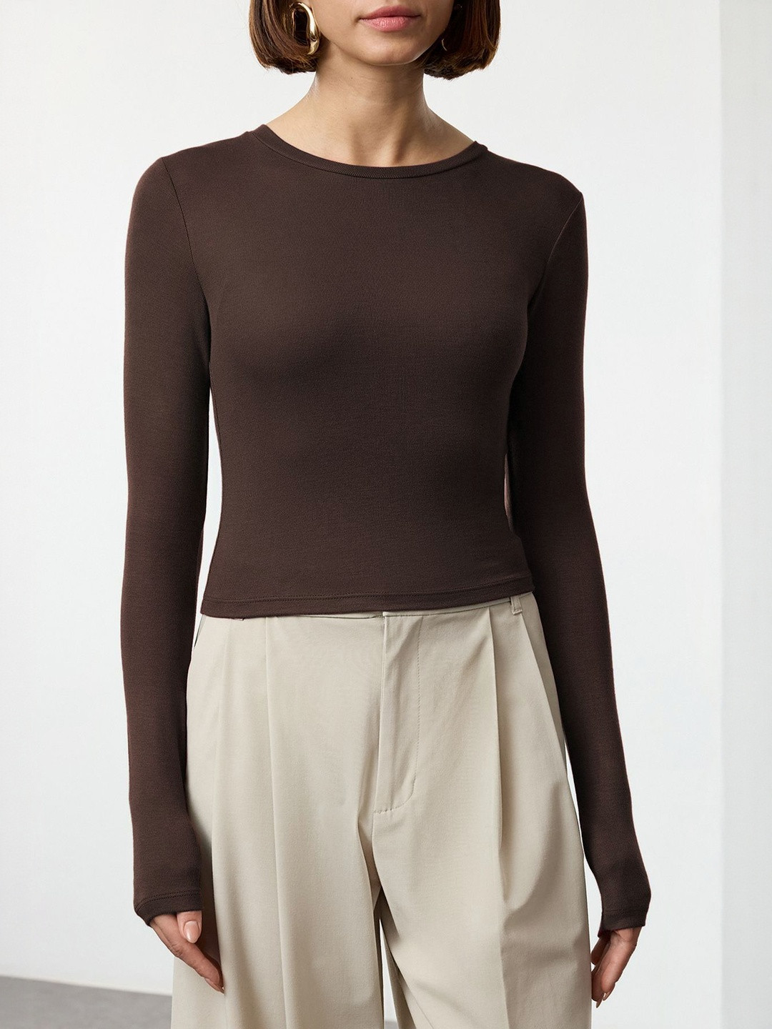 Trendyol Women Ribbed Round Neck Fitted Crop Top