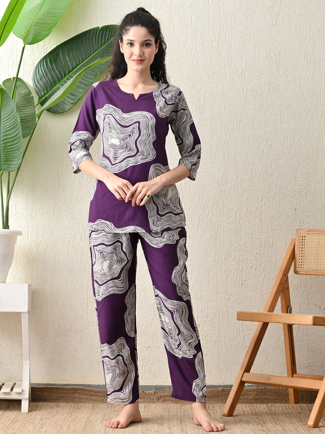Ichaa Abstract Printed Rayon Night suit