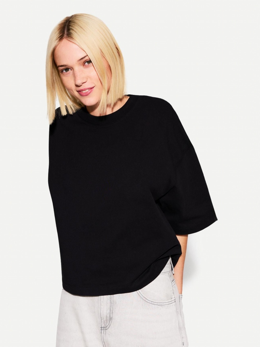 Bershka Heavy cotton boxy fit short sleeve T-shirt