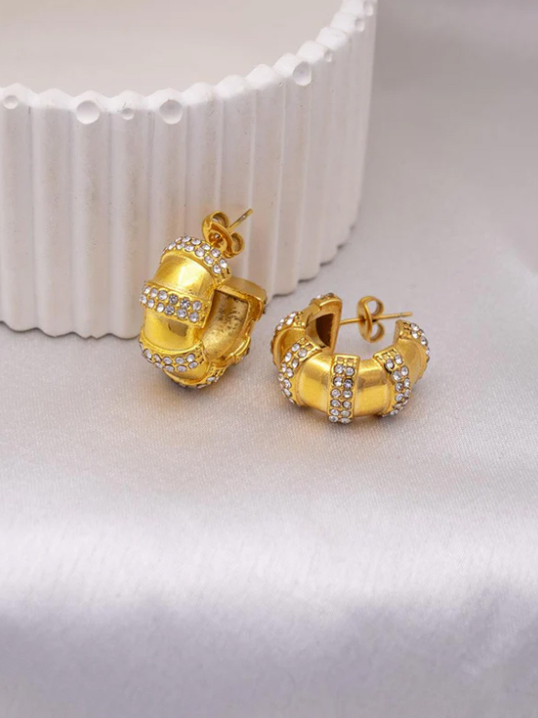 Pefectly Average Women 18K Gold Plated C Shape Hoops