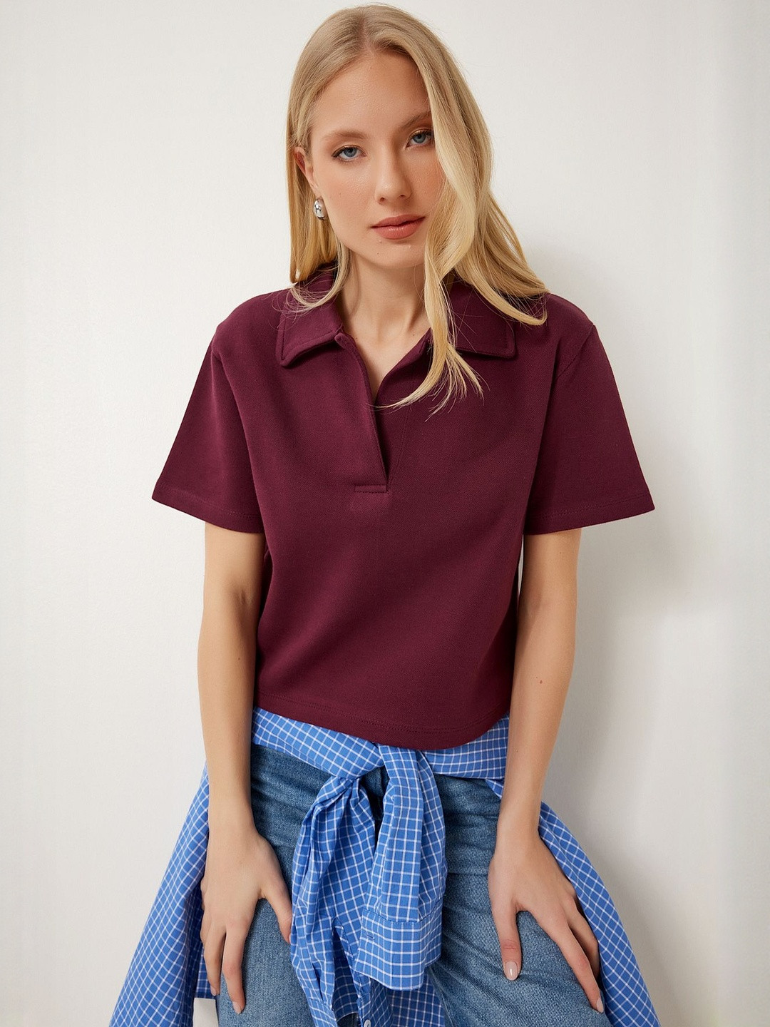 Happiness istanbul Women Solid Polo Collar Relaxed Fit T-shirt