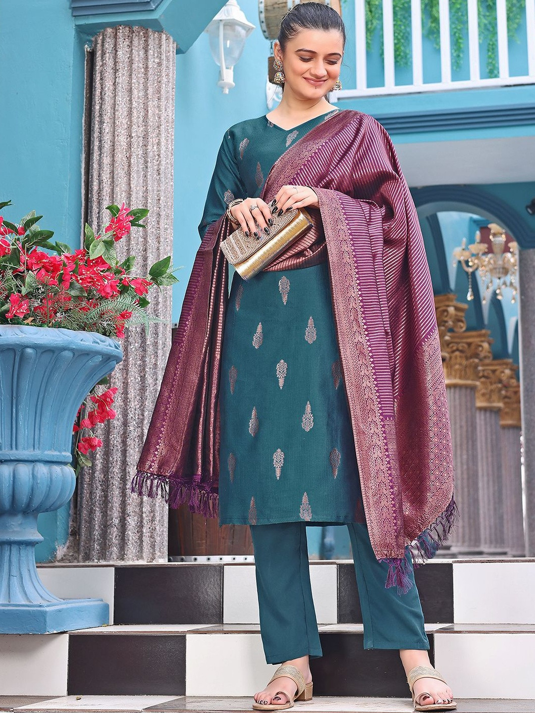 ATOXIC Women Ethnic Motifs Woven Design V-Neck Pure Silk Kurta with Trousers & Dupatta