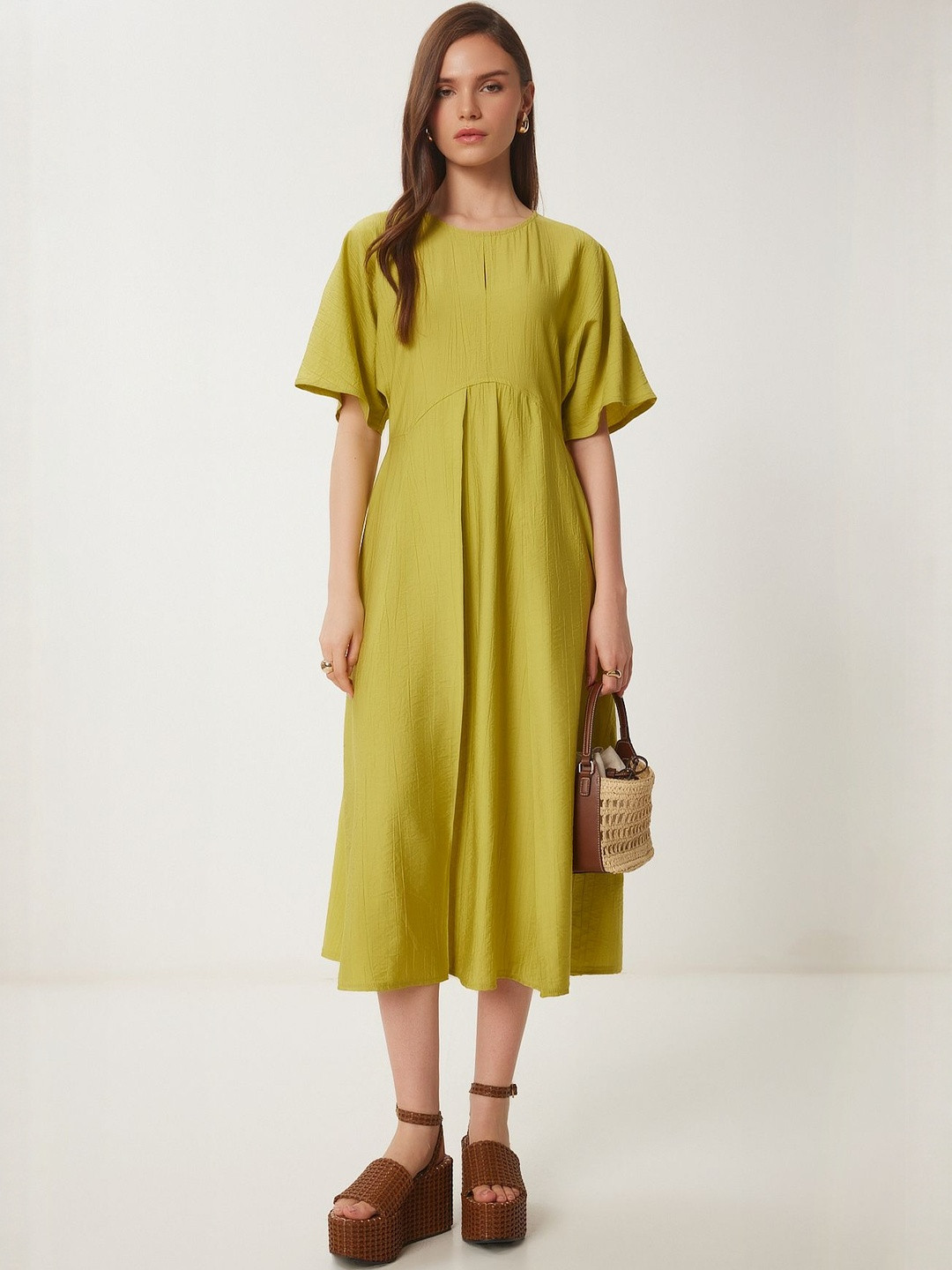 Happiness istanbul Ya Yeili Women Self Design Round Neck Flared Sleeves A-Line Midi Dress