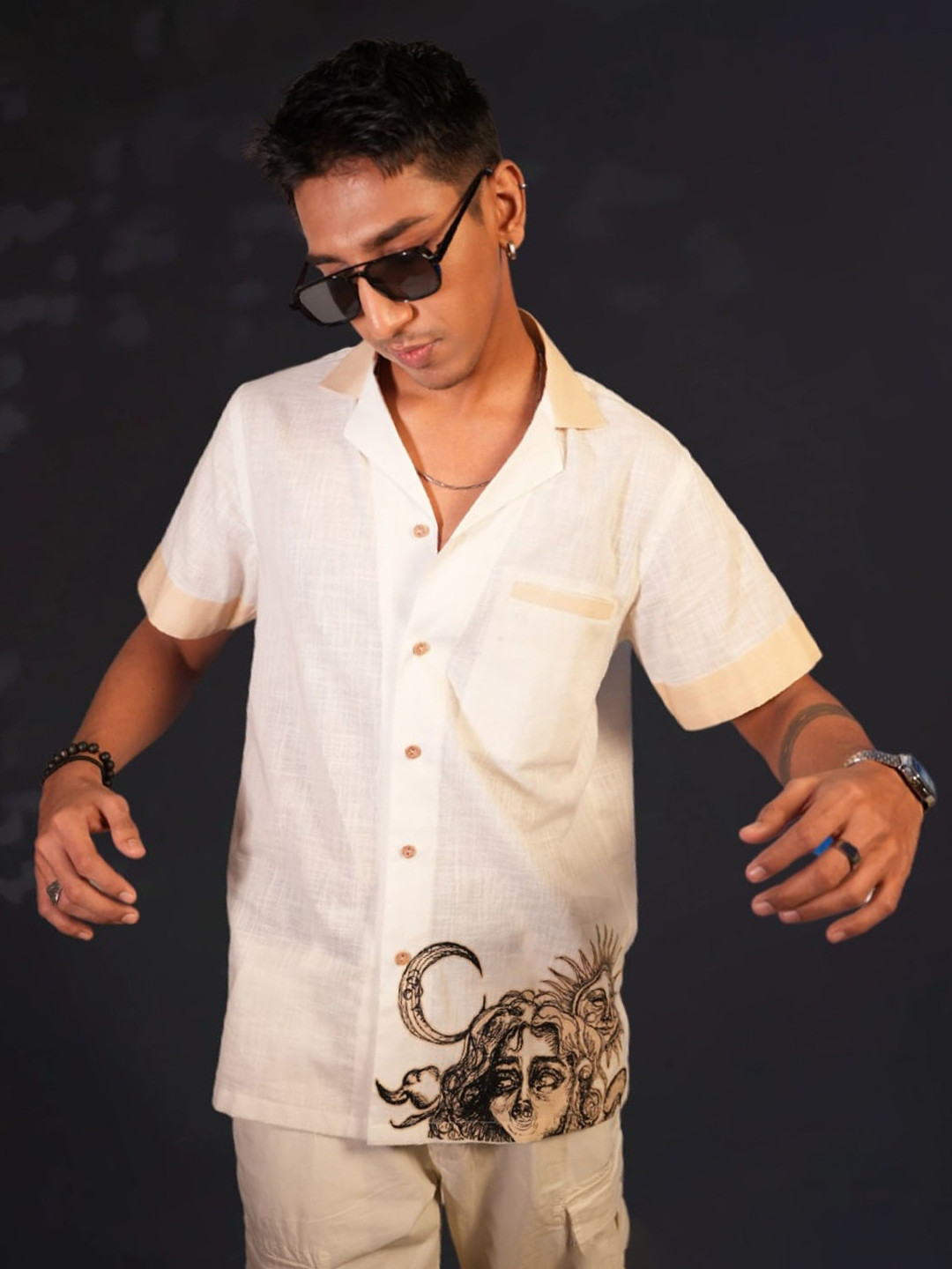 RE-FYND Men Comfort Fit Graphic Printed Cuban Collar Casual Shirt