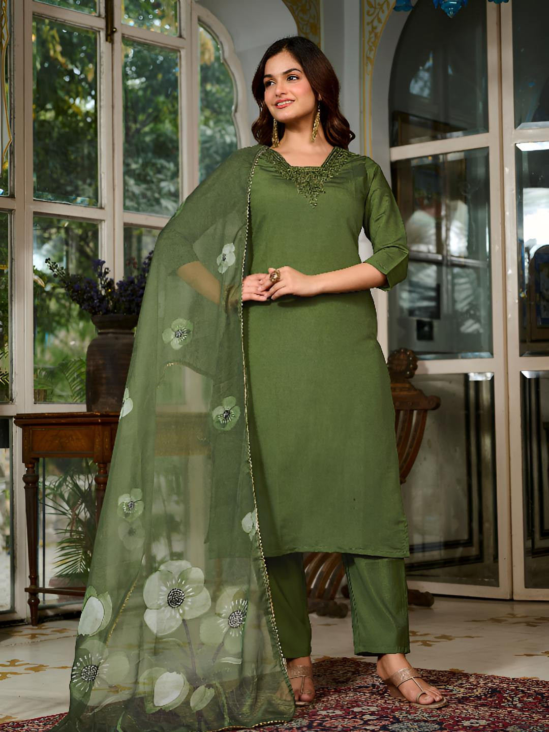 J.KANJI Women Thread Work Straight  Kurta with Trousers & Dupatta