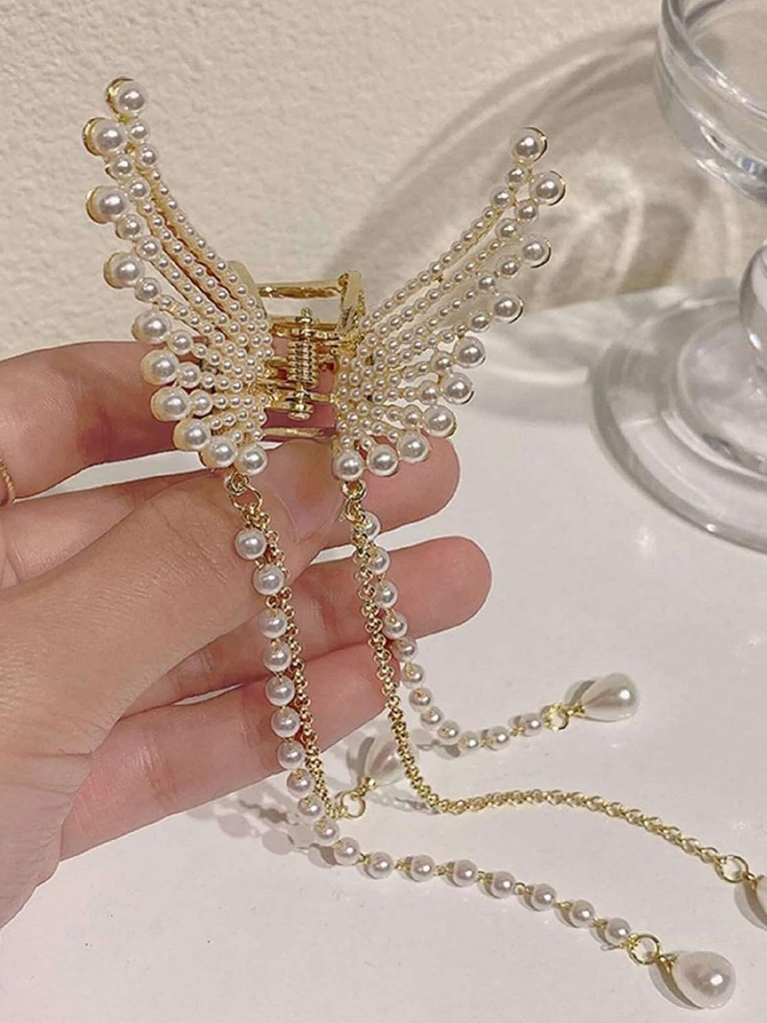 SHREEWATCHES Girls Butterfly Pearls Clutcher Embellished Claw Clip