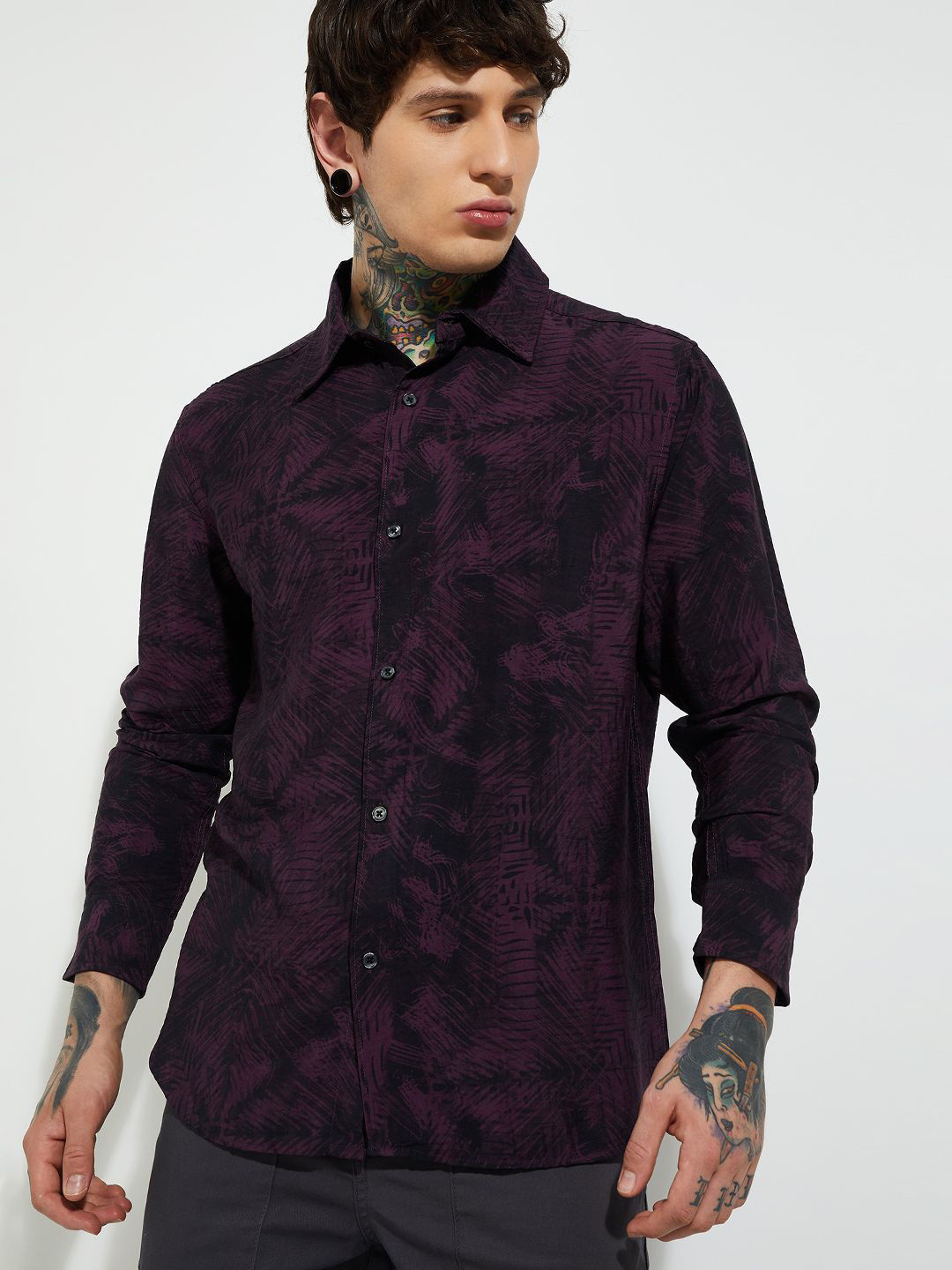 max Men Abstract Printed Spread Collar Casual Shirt