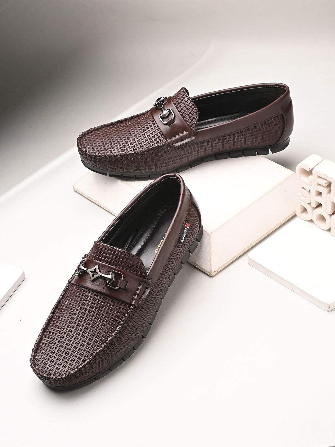 AARAVIN'S Men Woven Design Round Toe Horsebit Shoes