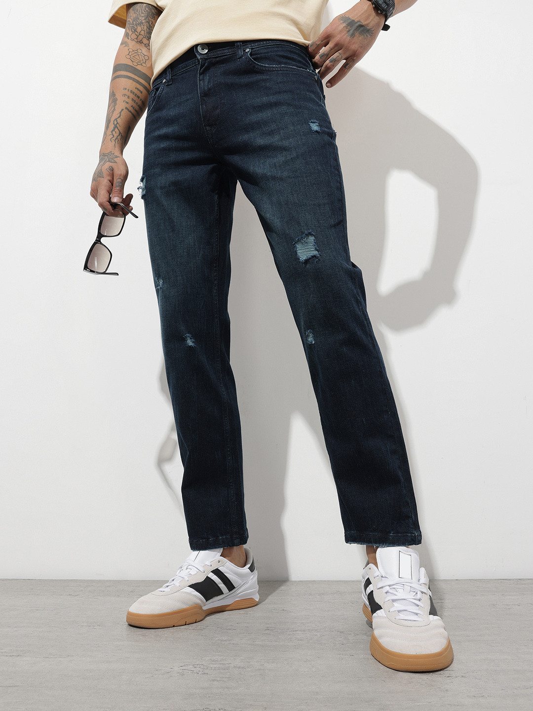 The Roadster Life Co. Men Slim Fit Low Distress Light Fade Stretchable Jeans