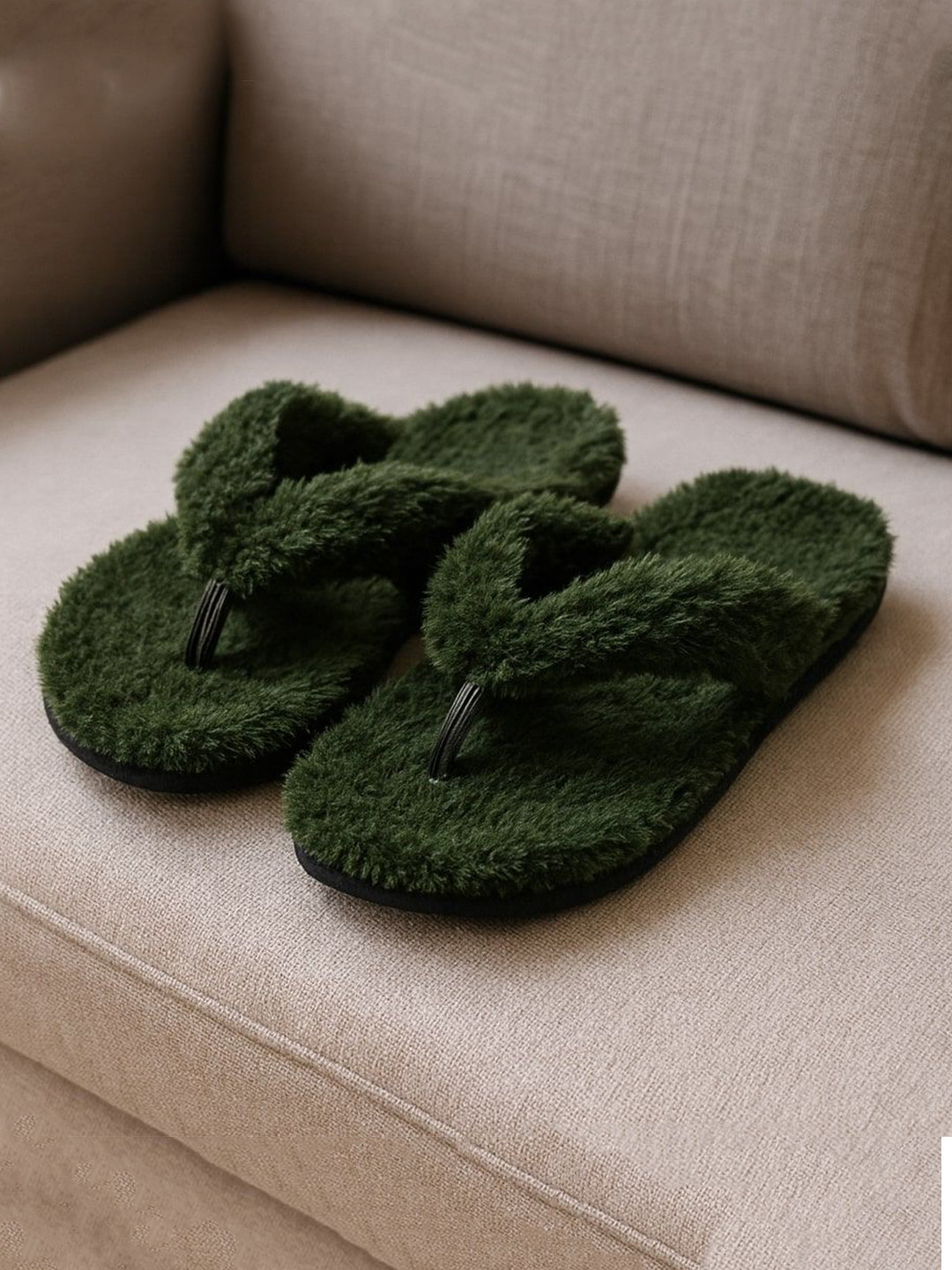 WOLVESDEN Fur Slip On Thong Flip-Flops
