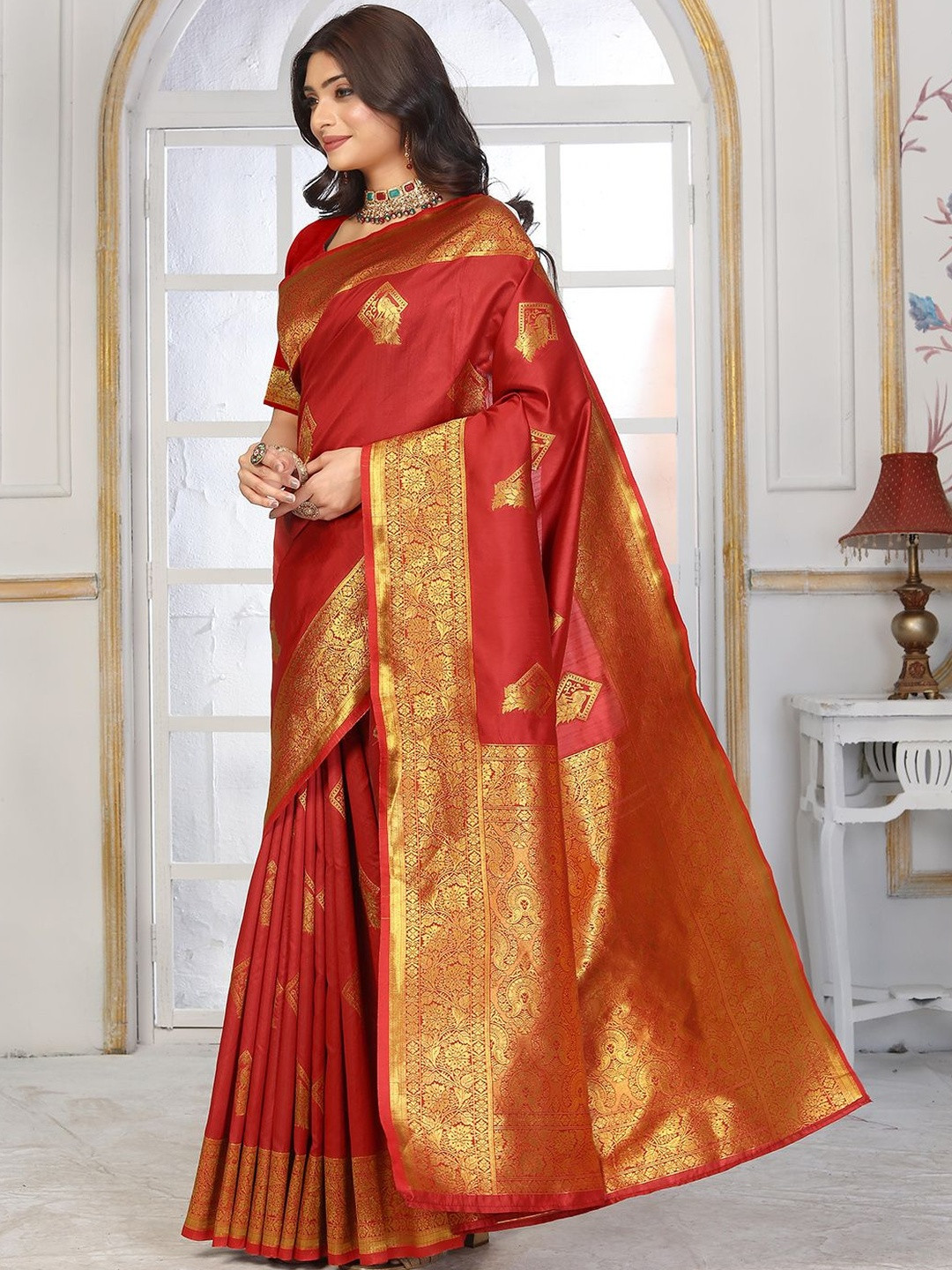 Flossy Woven Design Zari Heavy Work Banarasi Saree