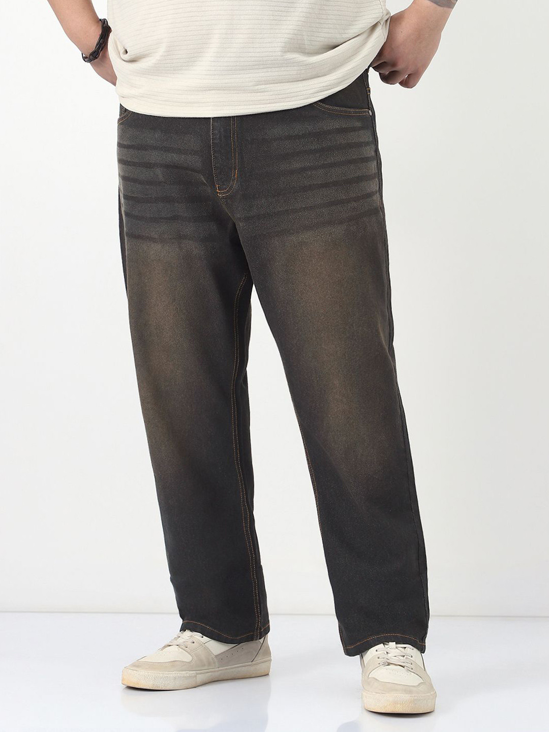 Urbano Plus Men Carbon Blue Straight Fit Heavy Washed Jeans Stretchable