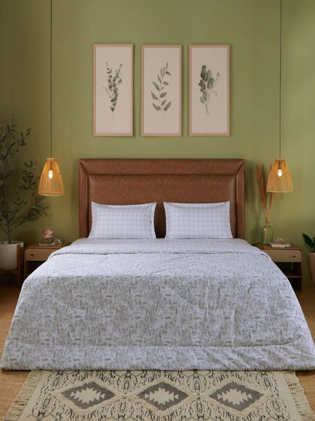 LIVSPACE Mishella Teal Geometric Printed Pure Cotton AC Room 120 GSM Double Bed Comforter