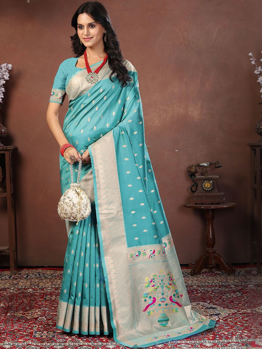 Flossy Woven Design Zari Heavy Work Banarasi Saree