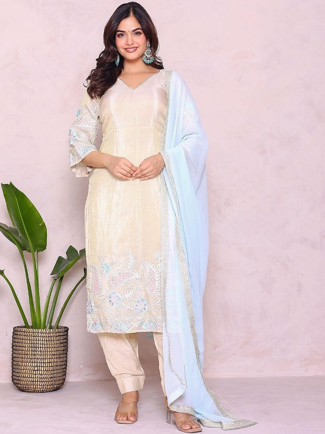PRIYANKA CHOUDHARY Women Ethnic Motifs Embroidered Kurta with Patiala & Dupatta