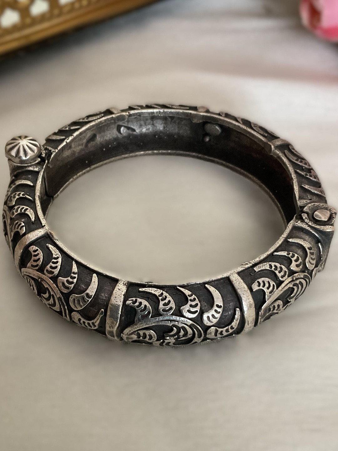 MOHATI Mangal Silver Plated Handcarved Kada