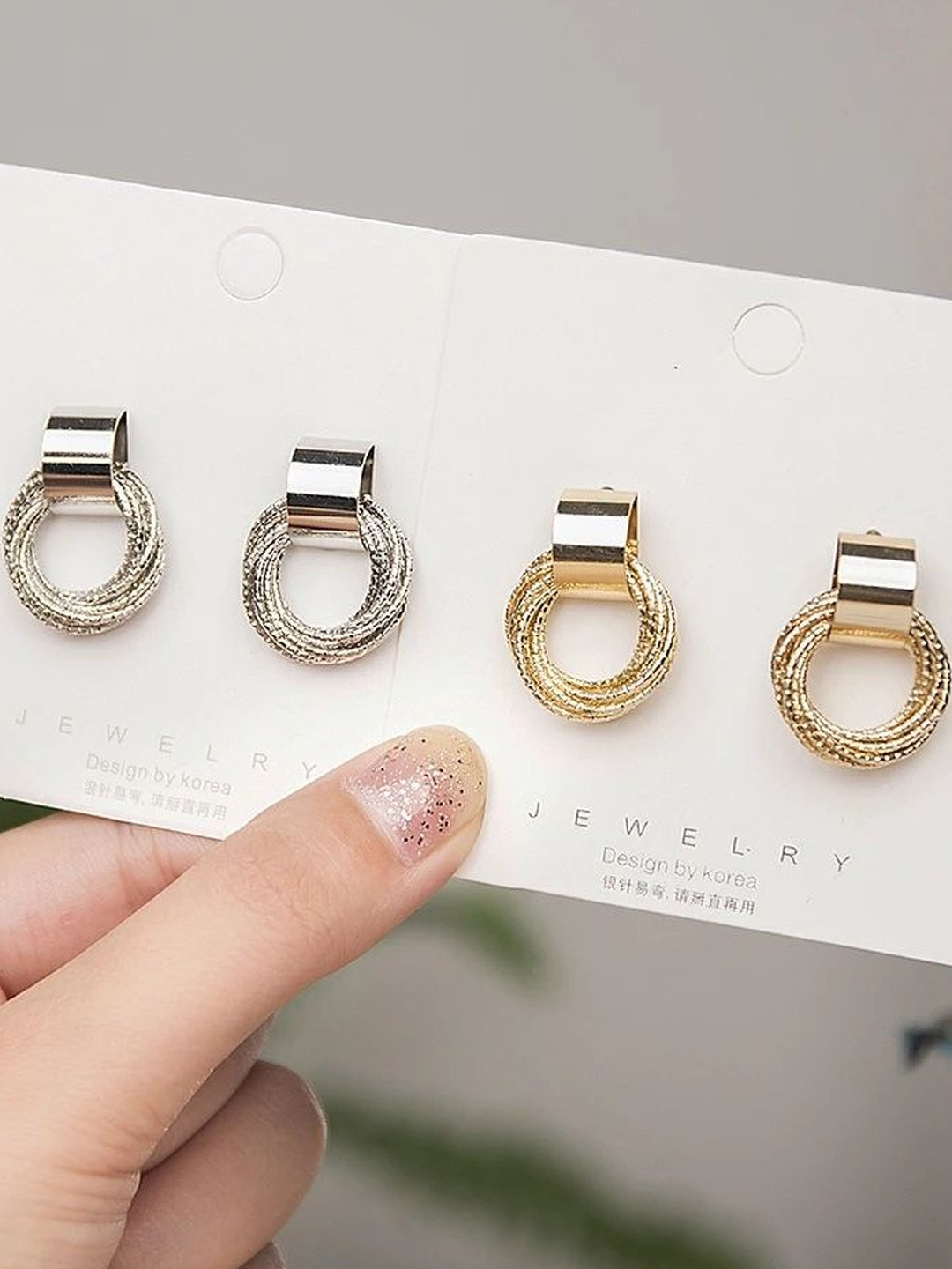 Honbon Set of 2 Gold-Plated & Multi Metal Earrings