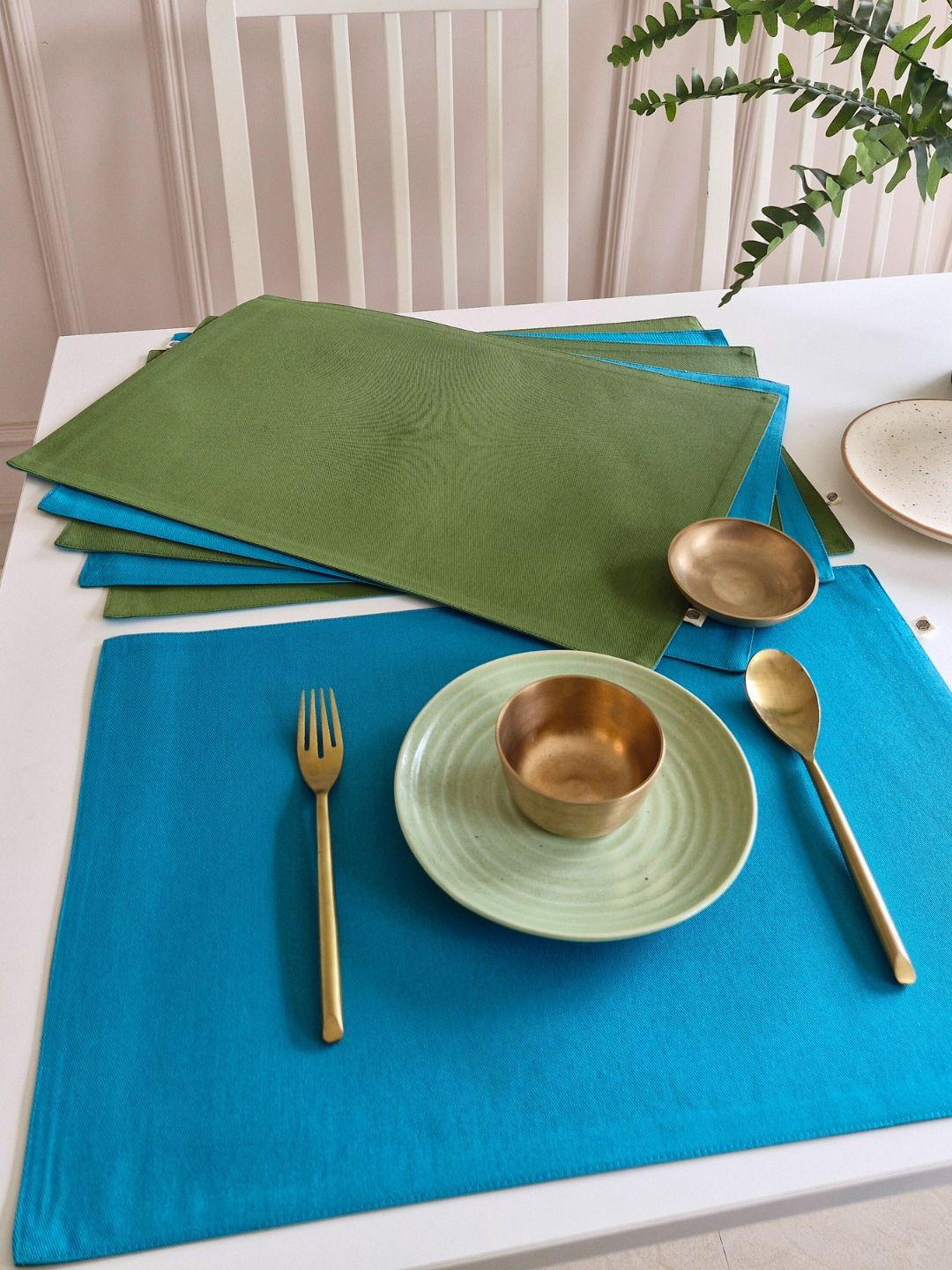 The Yard House Blue & Green 6 Pieces Printed Reversible & Wipeable Cotton Placemats