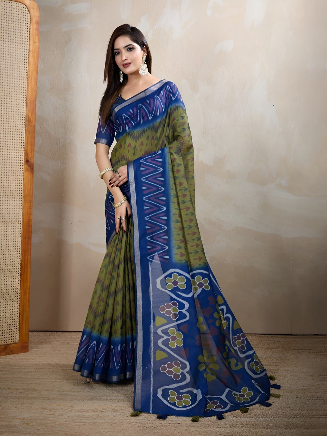 S B SONS CREATION Ethnic Motifs Printed Zari Border Saree