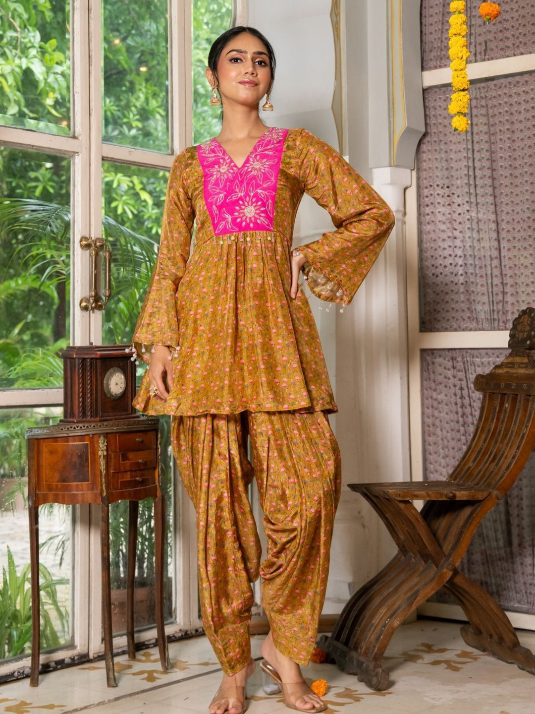 HOUSE OF JAMOTI Women Zest Floral Patiala Set