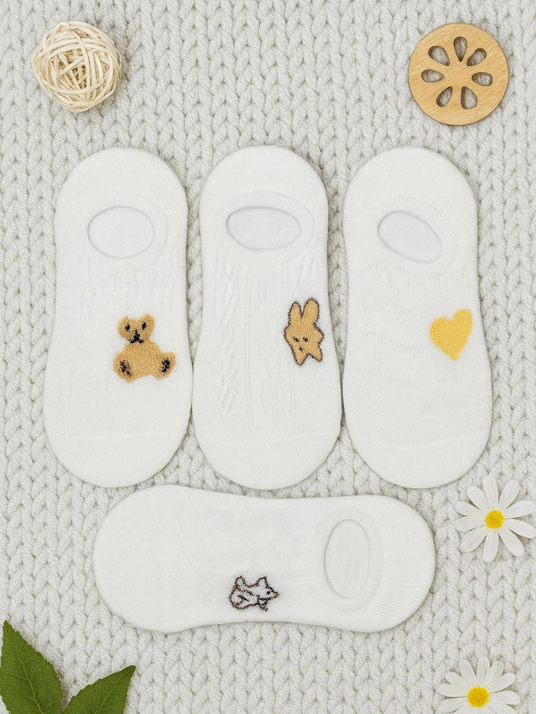 J Style Pack Of 4 Embroidered Ankle-Length Socks