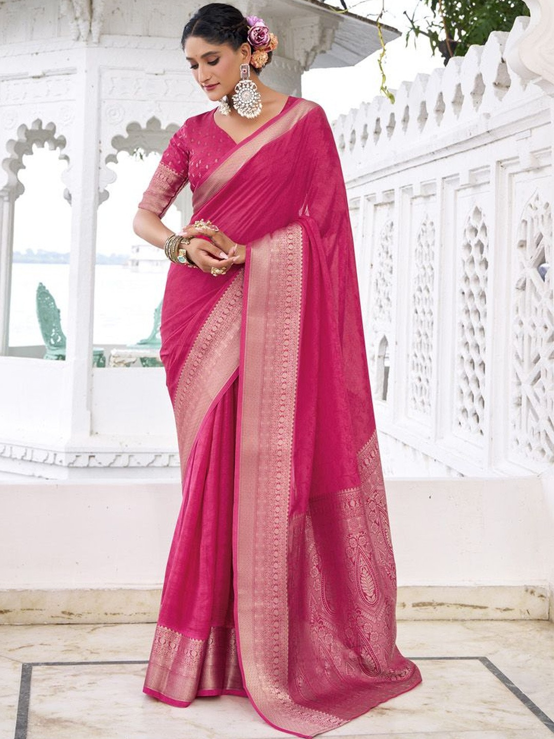 LOOKNBOOK ART Woven Design Zari Poly Chiffon Saree