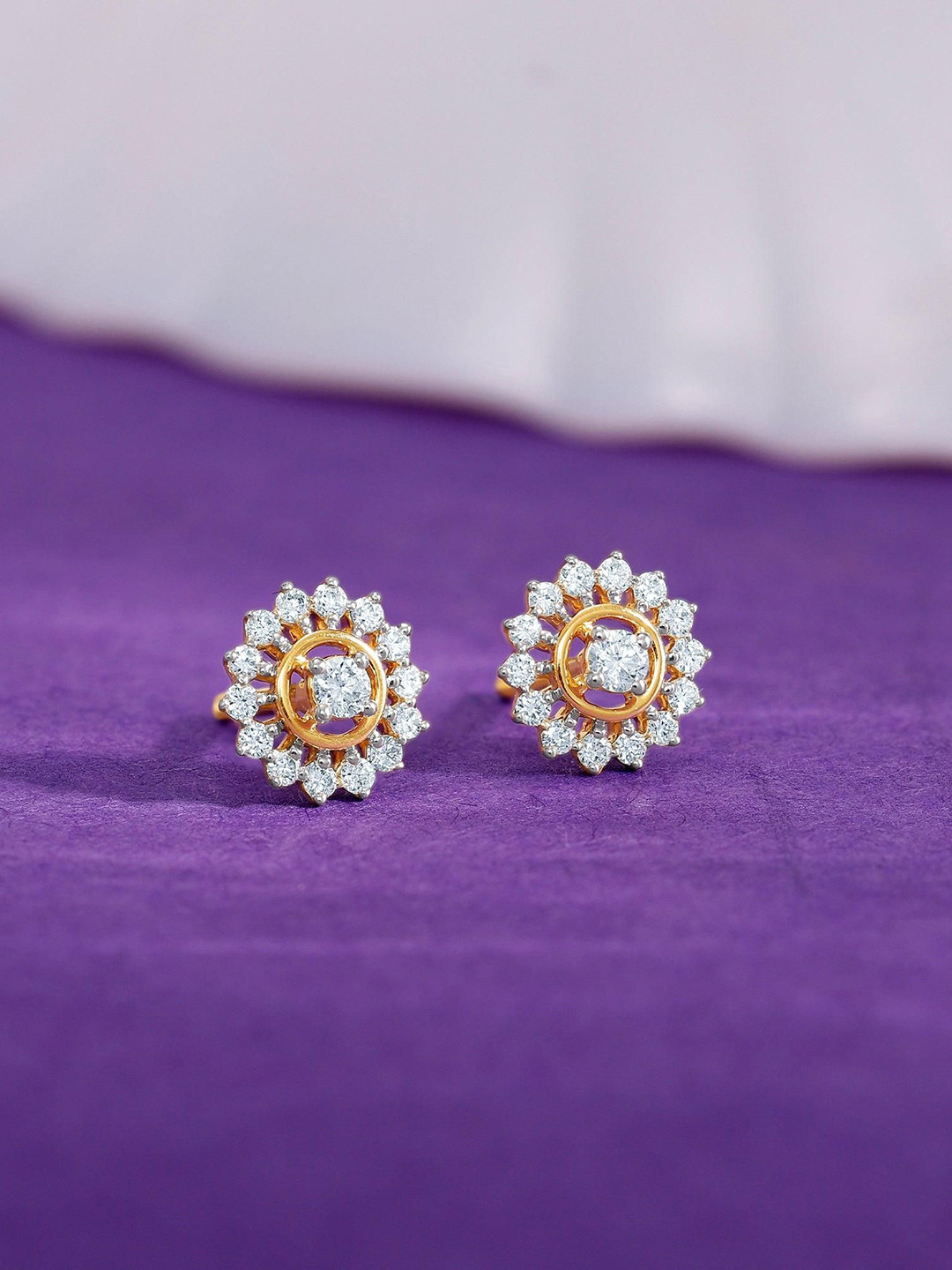 GIVA 14Kt Gold Flower Power Lab Grown Stud Diamond Earrings-1.96 gms