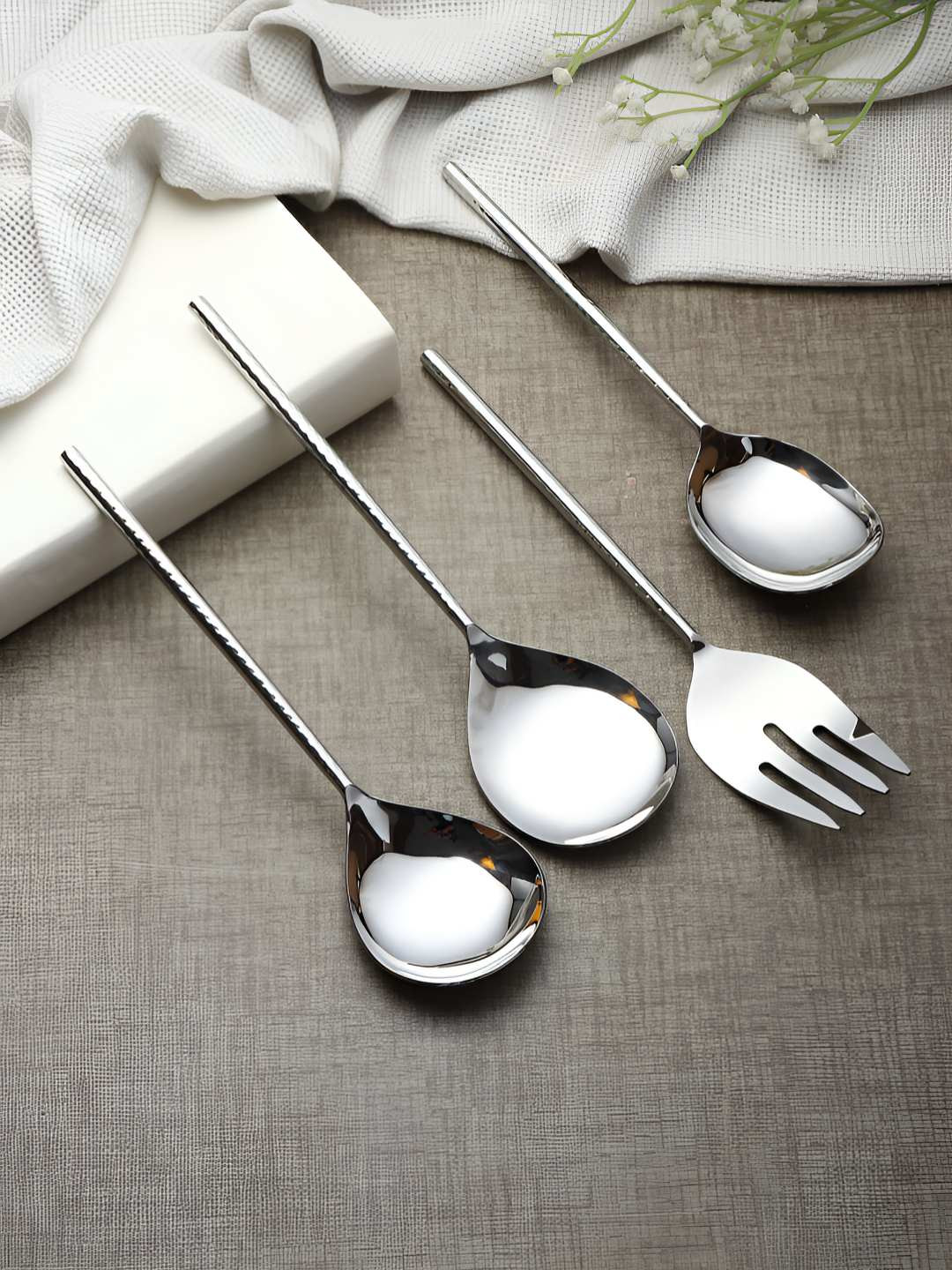 Decor de Maison Silver- Toned 4 Pieces Stream Steel Serving Cutlery Set