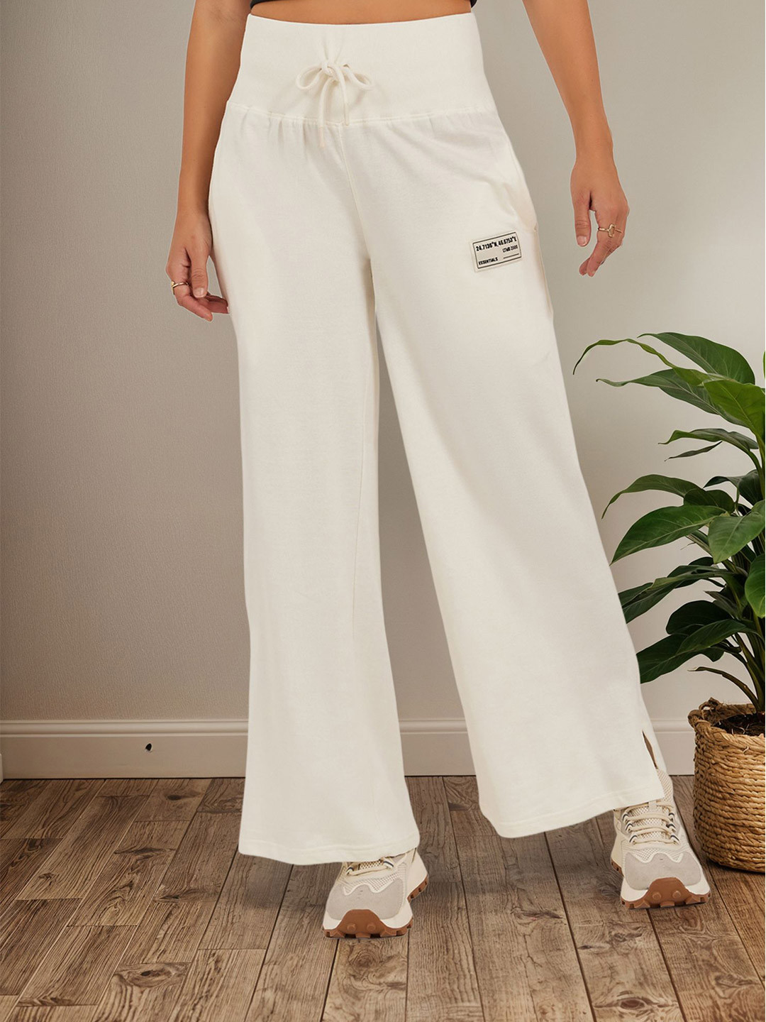 Styli Women Badge Detail Wide Leg with Side Slit Pure Cotton Joggers