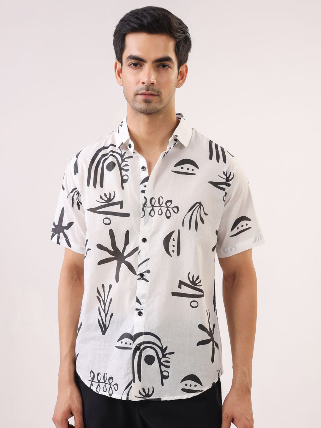 TRULOOM Abstract Printed Spread Collar Casual Shirt