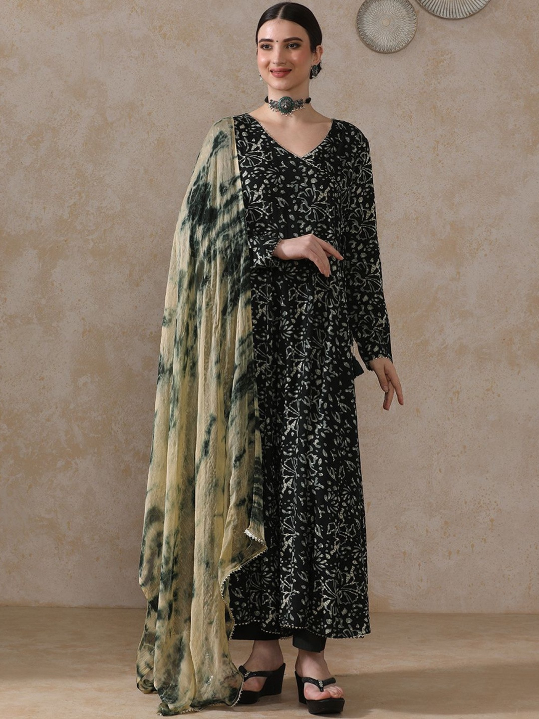 Moara Women Ethnic Motifs Printed Angrakha Kurta with Trousers & Dupatta