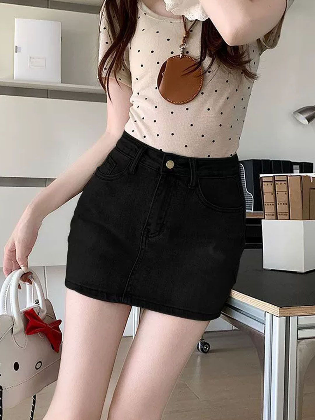 StyleCast Women Mid-Rise Straight Mini Skirt