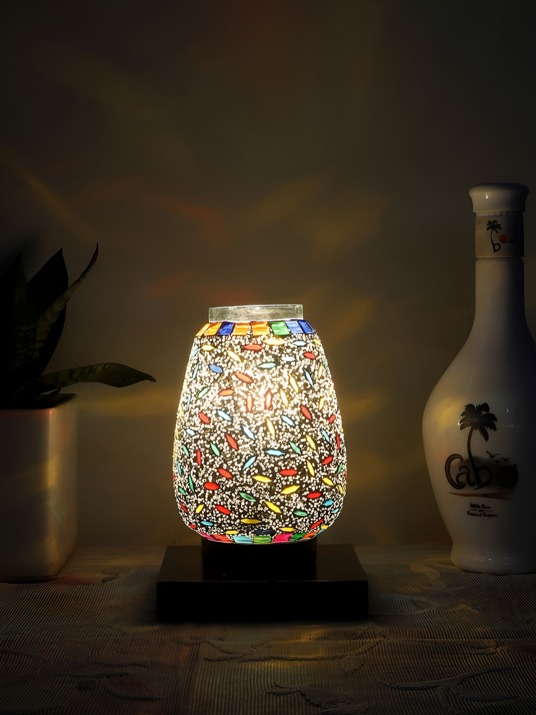 Aura White & Red Textured Glass Table Lamp With Base