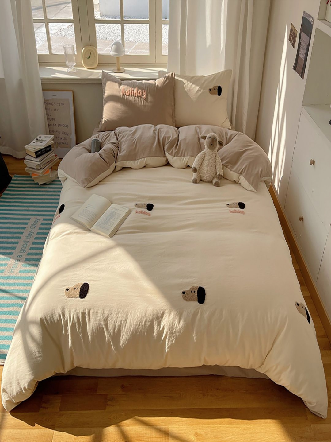 JC HOME Khaki & Cream-Coloured 4 Pieces Double King Regular Bedding Set