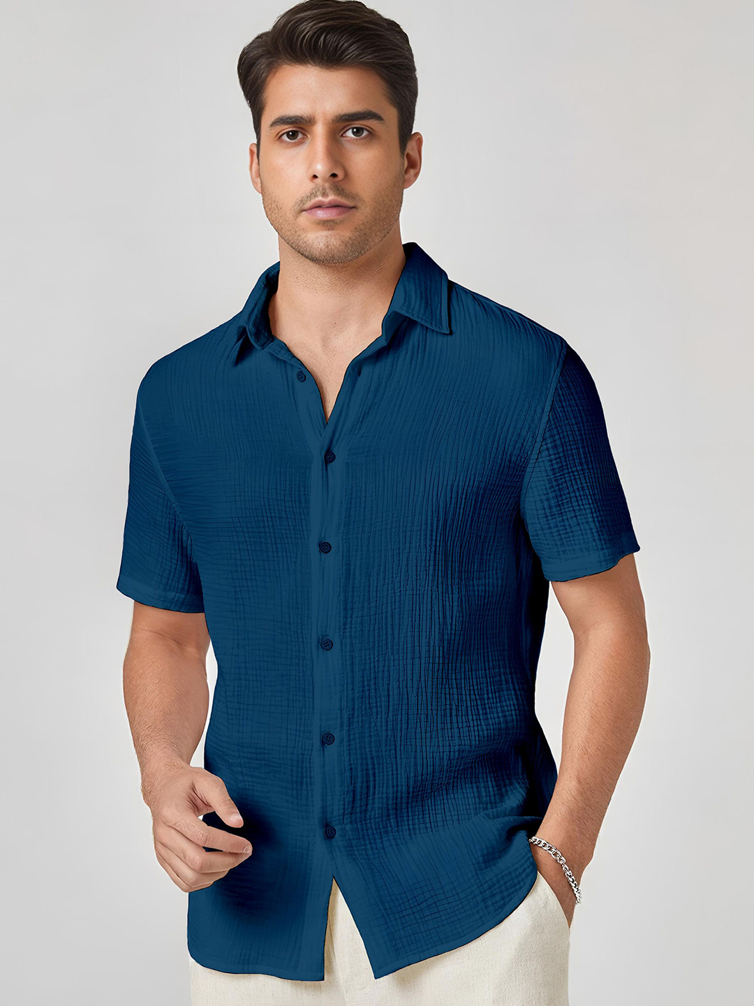 Color Bucket Men Standard Fit Solid Spread Collar Casual Shirt