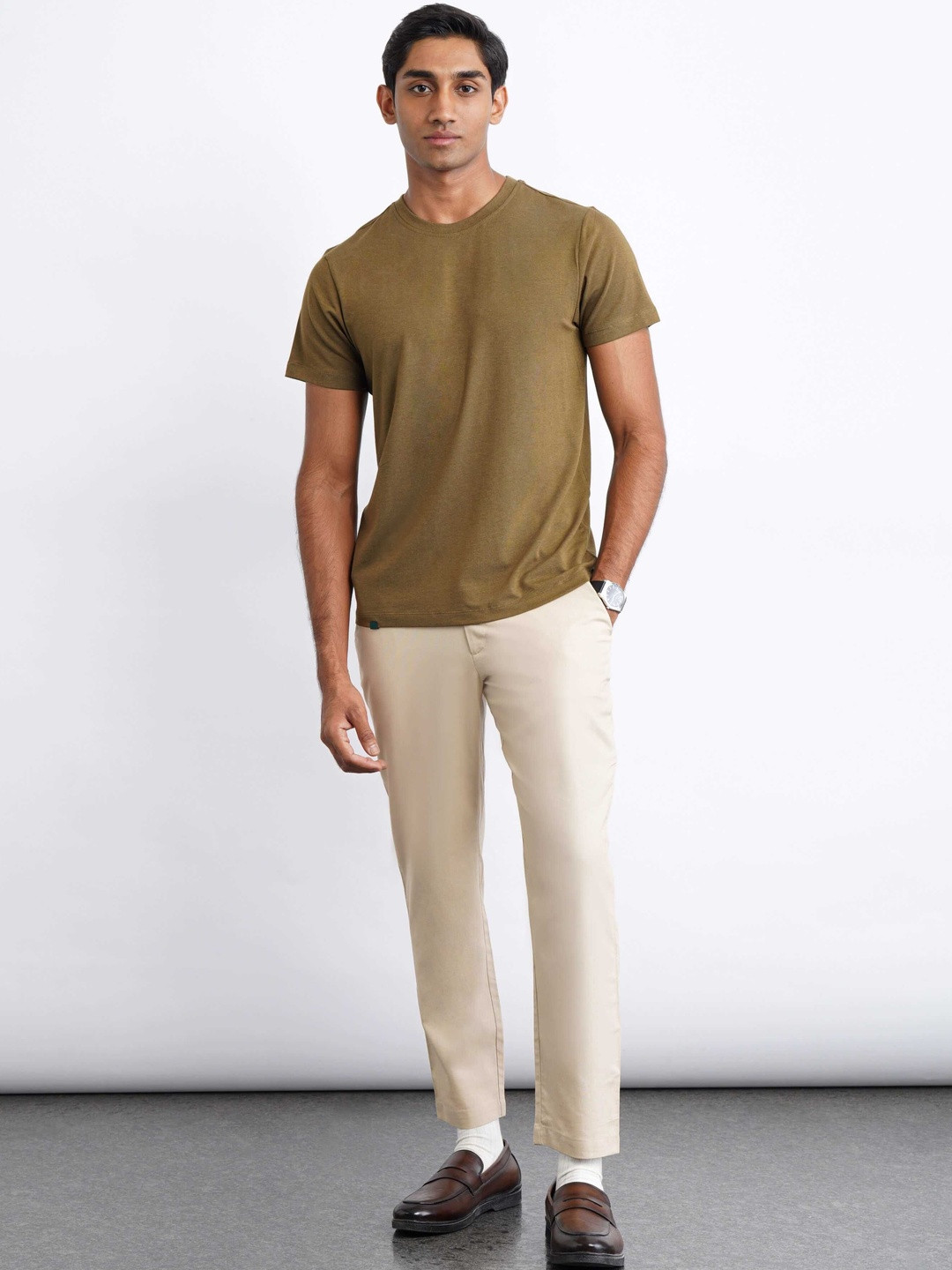 COVE AND LANE Men Solid Round Neck T-shirt