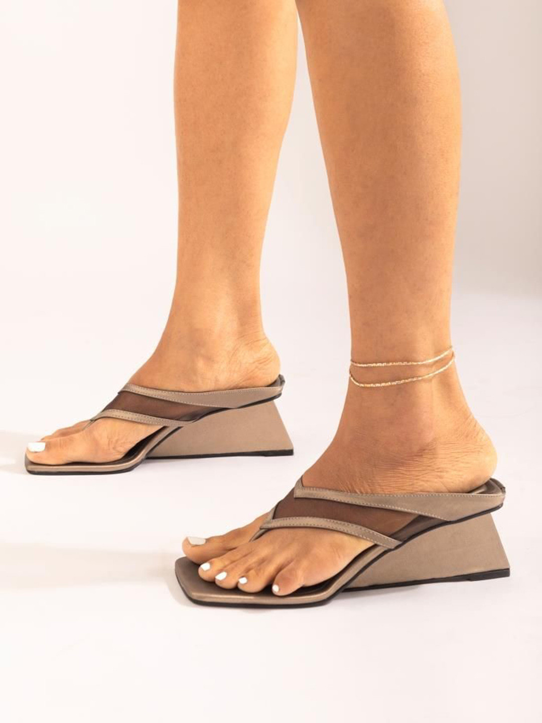 KOSHE BY SURABHI Women Solid Synthetic Leather Regular Wedge Sandals