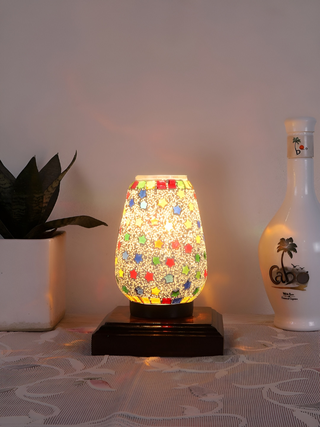 Aura White & Red Textured Glass Cylinder Shaped Table Lamp With Base